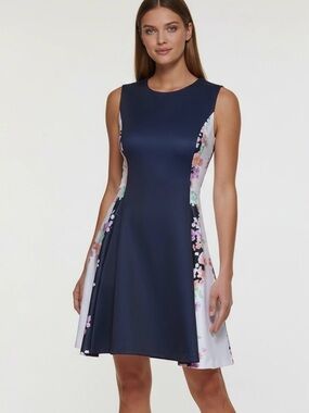 🌻NEW w/tag DKNY Fit & Flare Side Panel Floral Dress Size 8P (petite)